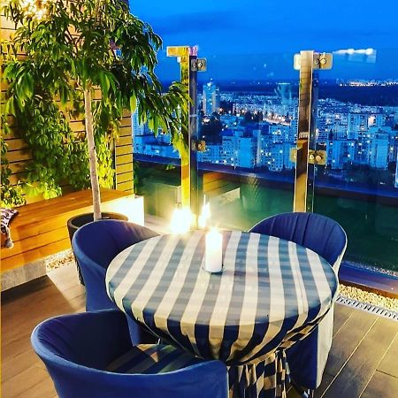 1 Room 60M2 Center Of Obolon Near River Side. With Terrace. 22 Floor Kiev Eksteriør bilde