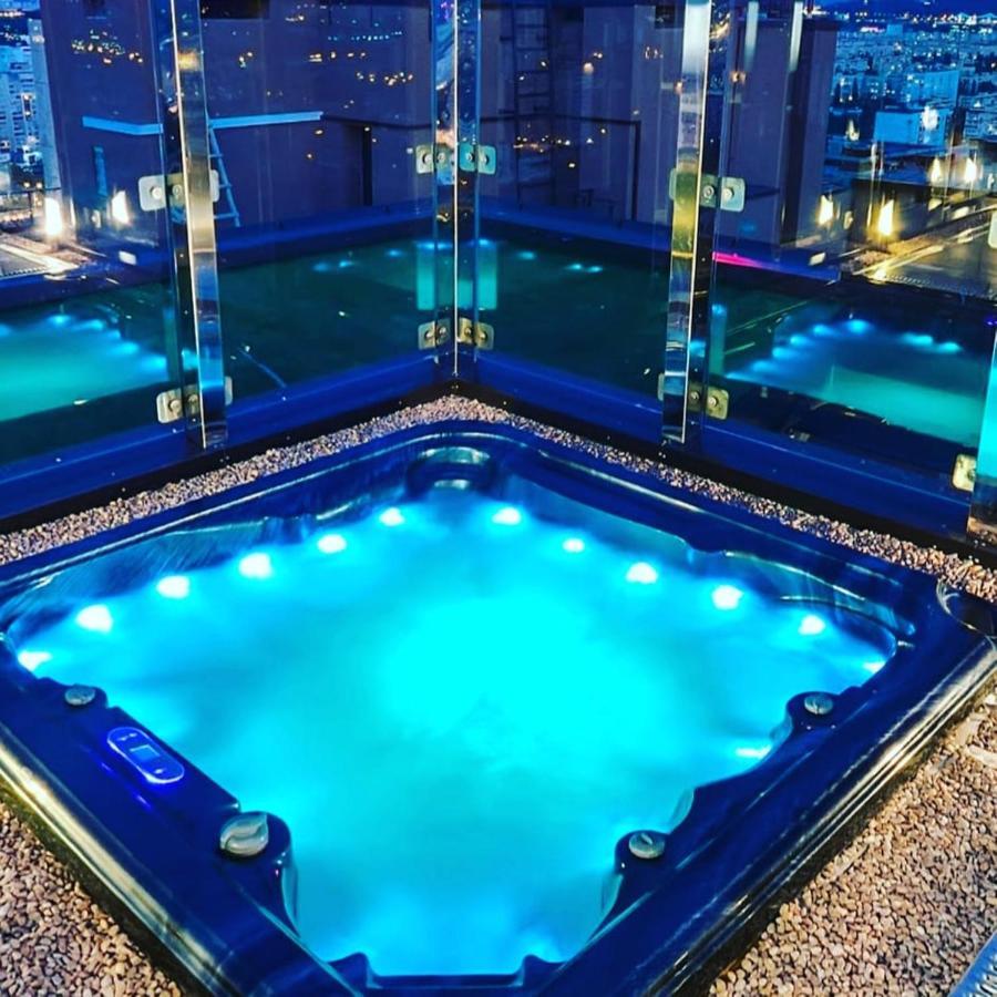 1 Room 60M2 Center Of Obolon Near River Side. With Terrace. 22 Floor Kiev Eksteriør bilde